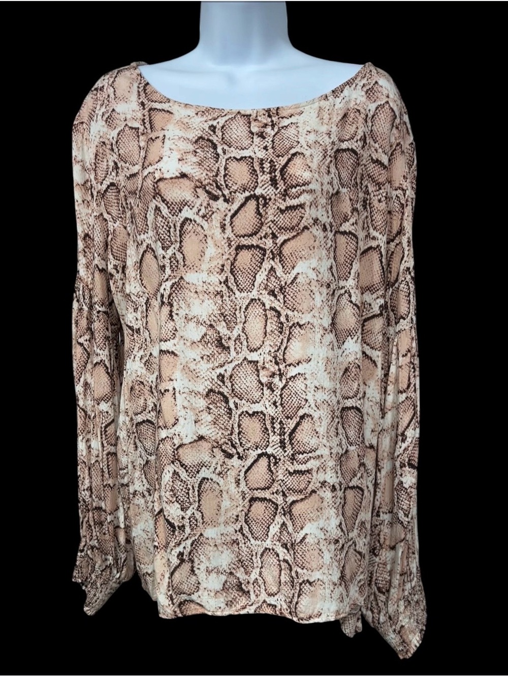 And the why snakeskin print blouse size XL